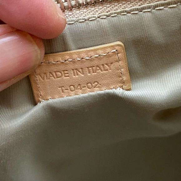 Vintage Burberry NovaCheck Small Barrel Bag with/Wallet - Picture 15 of 16